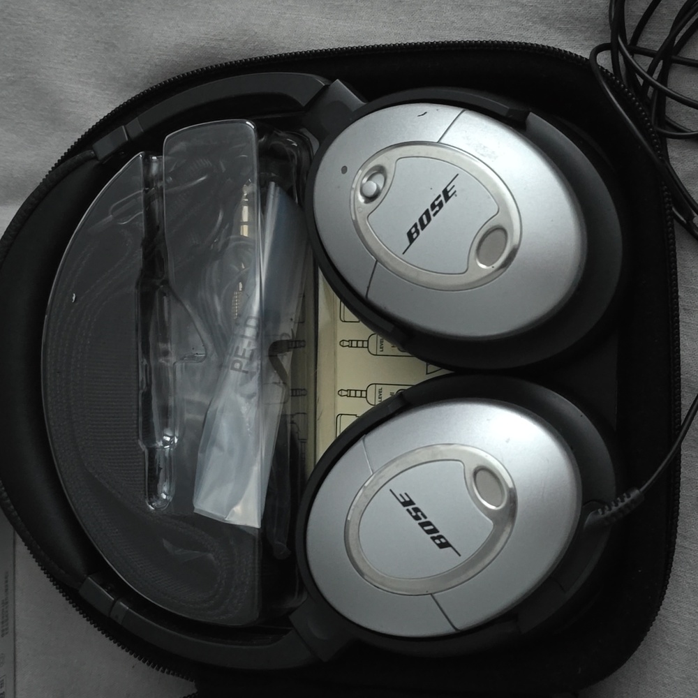 📚Bose QuietComfort 2 Acoustic Noise Cancelling Headphones - Picture 4 of 16